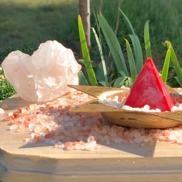 Mystery Pyramid Soy Wax Melts - Picture 5 of 8